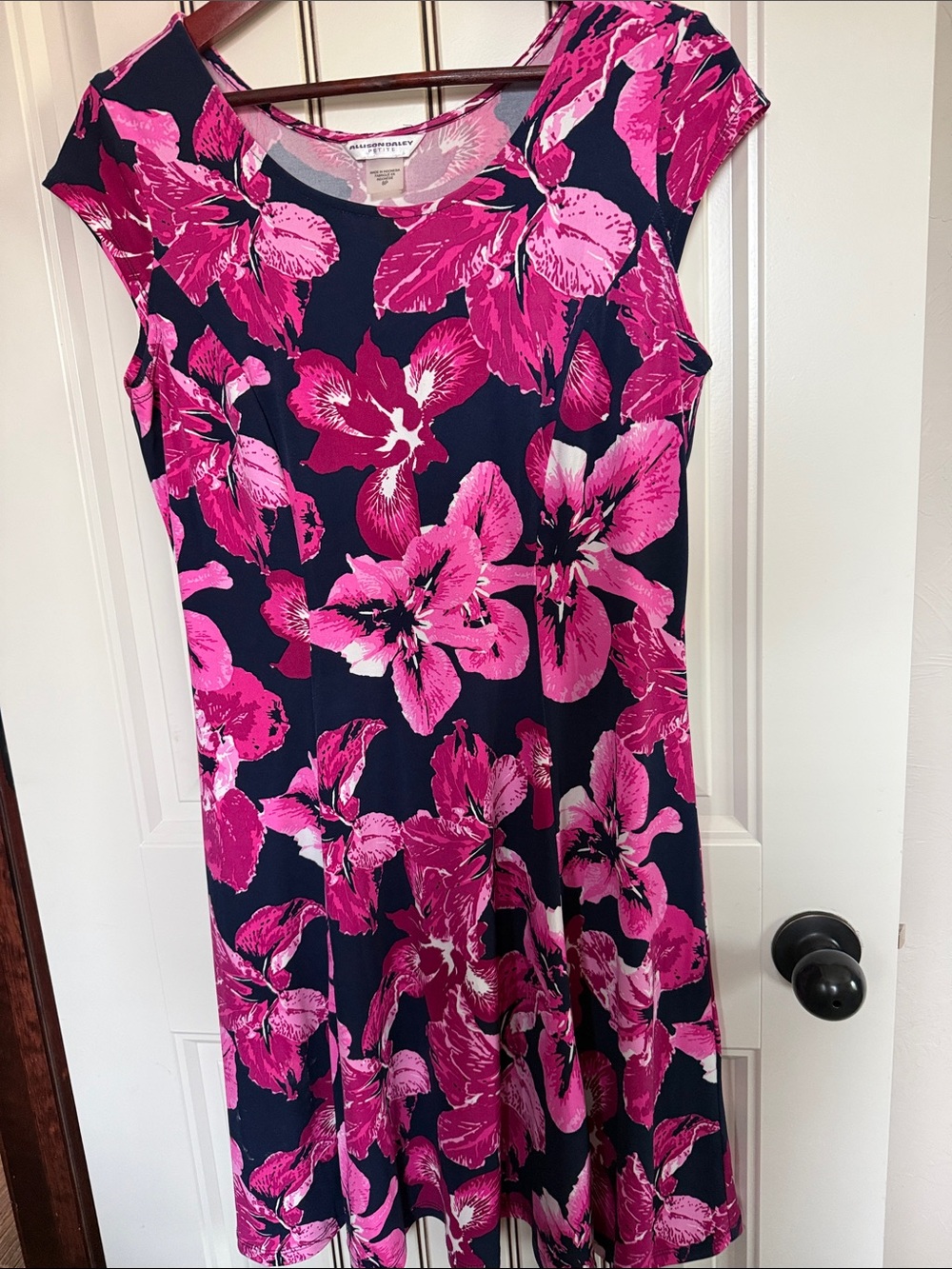 Super Cute 8p Allison Dailey Navy Dress with Bright Pink Floral Print Dress.